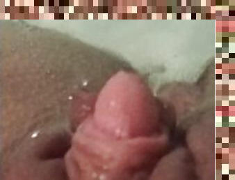 clitoris-bagian-atas-vagina-paling-sensitif, gemuk-fat, besar-huge, mastubasi, besar-sekali, orgasme, vagina-pussy, wanita-gemuk-yang-cantik, permainan-jari, cantik