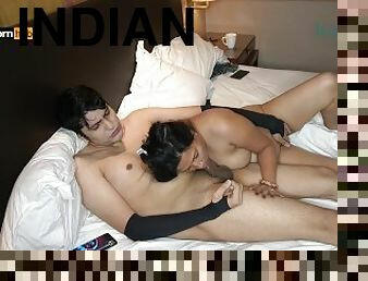 Two Indian Sluts gets fucked in hotel room - FFM