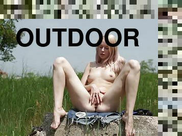 Maria Rubio In Perverted Girl Strips And Pleasures Herself Outdoors!