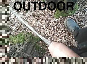 Pissing in the forest - Uncut penis outdoor piss