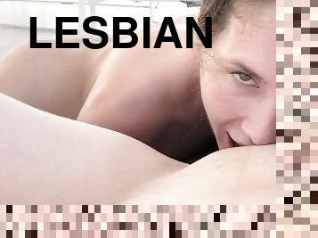 Lesbians fuck in a public place