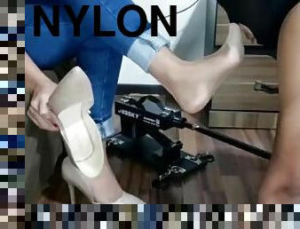 enormi, collant-di-nylon, eruzioni-di-sperma, schiave, piedi, feticci, nylon