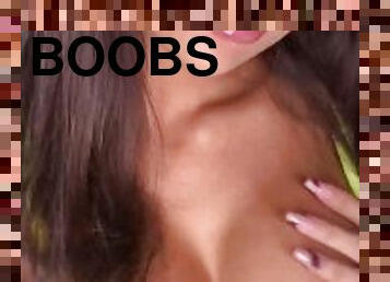 tettone, masturbarsi, pornostar, spogliarelli, danza, bocce, solitari, brunette, erotici, provocatorie