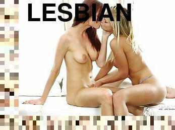 піхва-pussy, лесбіянка-lesbian, іграшка, фінгеринг, блондинка
