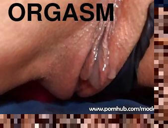 HOMEMADE REAL GIRLFRIEND softly MASTURBATING to cum. Orgasm and WET PUSSY CREAM.