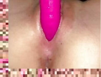 19 YO LOVES TO PLAY WITH DILDO, SHE CAN’T STOP SQUIRTING - HORNY POLISH COUPLE2022