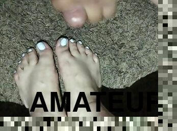 Latina slut lets me shoot my cum on her sexy feet (Cumshot)