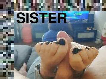 my step sister gives me an oiled footjob with her black toes while playing Fortnite