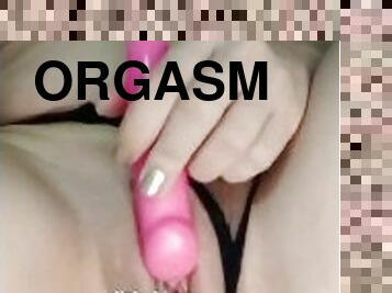 Orgasmo, tetas grandes y plug