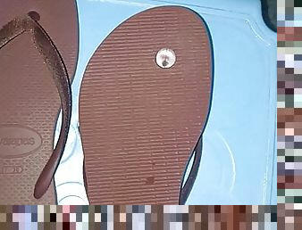 Cum in Havaianas Slim Velvet