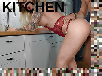 Tatted lady Wet Kelly fucked on kitchen table
