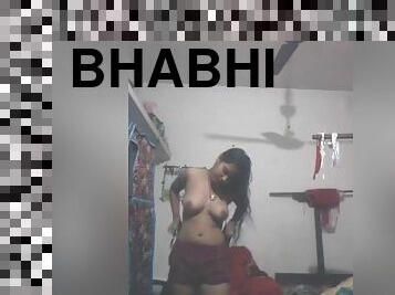 Today Exclusive- Sexy Desi Bhabhi Wearing Cloths