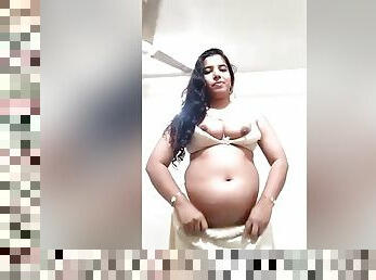 Sexy Mallu Girl Shows