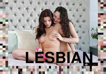 vagina-pussy, lesbian-lesbian, mainan, sudut-pandang, sempurna, kecil-mungil, dicukur, berambut-cokelat