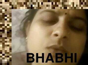 Sexy Desi Bhabhi Showing Pussy To Her Secret Lover