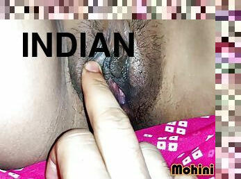 Indian Mms Queen Mohini Enjoying With Fan Dirty Hindi Chudai Hot Cumshot