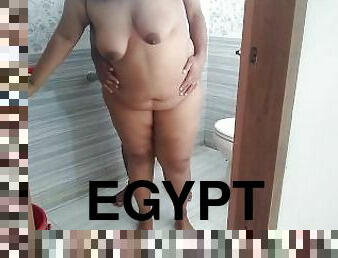 Egypt hot aunty bathroom sex with water pipe, neighbor guy fucked & cum inside her big ass