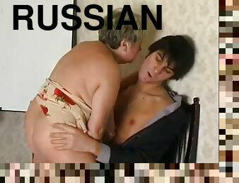 rusia, perempuan-tua, gambarvideo-porno-secara-eksplisit-dan-intens, teransang