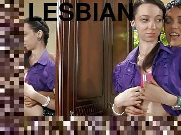 vanha, venäläinen, lesbo-lesbian, suuteleminen, nuori-18, 18-v, toiminta, vanhempi, vanha-ja-nuori, pikkurintainen