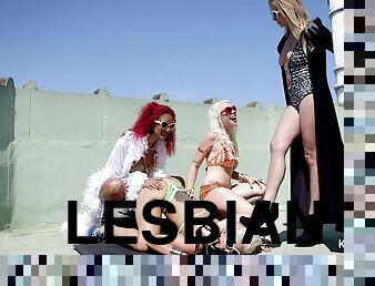 Three lesbians ass fuck fucks blond hair lady sub