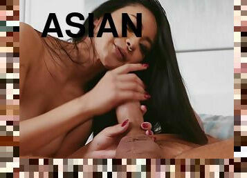Asian bombshell Rae Lil Black takes dong