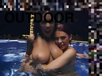 Sabina Rouge and Autumn Falls fuck in the pool