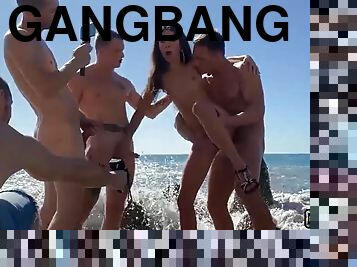 tettone, orgie, amatoriali, ragazze-giovani, pompini, eruzioni-di-sperma, video-casalinghi, gangbang, sesso-di-gruppo, spiaggia