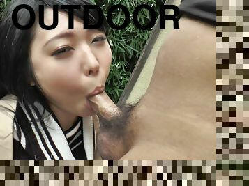 Outdoor Flashing Makes Yui Raunchy