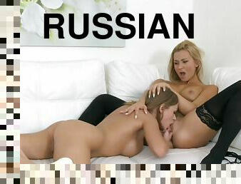 tetas-grandes, orgasmo, ruso, babes, lesbiana, primera-vez, tetas