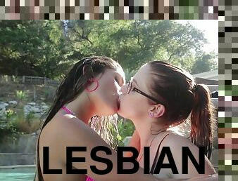 κτός̠ãπιτιού̍, ¼ουνί̍-pussy, »εσβία̍-lesbian,  ορνοστάρ̍, αυλωμένος̯·̍,  ισίνα̍