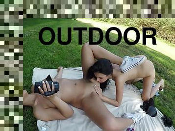 Cute teenage girls Foxxi & Naomi have lesbo sex outdoors. Pt.1