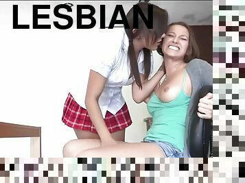 vagina-pussy, pelajar-perempuan, lesbian-lesbian, remaja, muda-diatas-18, 18-tahun, oral-melalui-mulut, pukulan-di-pantat