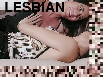 לסבית-lesbian, אמא-שאני-רוצה-לזיין, נשיקות, חדר-שינה, יפה, אמא-mother