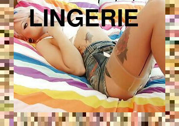 ados, salope, bas, blonde, lingerie, américaine, percé, blanc, tatouage, petits-seins