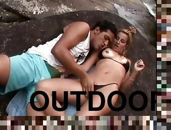 Hot Latina fucking wild outdoors