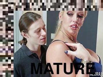 Video hardcore with mature blonde Alura Jenson - titjob, cumshot
