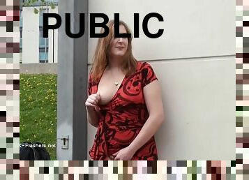 Curvy girl loves to masturbate in public