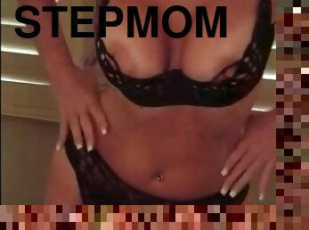 Stepmom joi