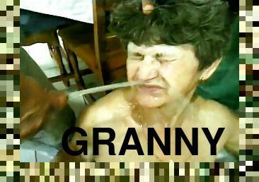 nagymell, nagymama, szőrös, öreg, pisilés, anális, érett, szopás, nagyi, vintage