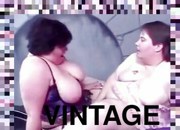 Vintage BBW Lesbians