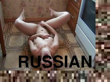 maszturbálás, orosz, amatőr, nagyi, rabszolga, konyhában