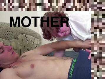 nenek, tua, perempuan-tua, remaja, gambarvideo-porno-secara-eksplisit-dan-intens, muda-diatas-18, ibu-mother, lebih-tua, seorang-diri, perawan