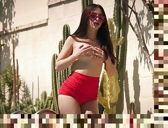 Sexy teen Jane Wilde strips for Playboy