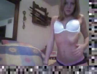 fichette, ragazze-giovani, giovanissime, mutandine, biancheria-intima, webcam, carine, perfette, solitari, vulve-rasate