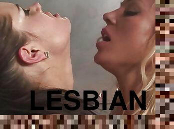 Vampiric brunette lesbian pounces on the blonde milf with