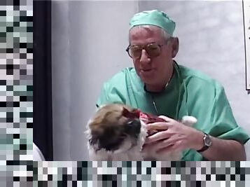 Veterinarian gets his dick sucked by a hot blonde chick