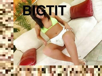 payudara-besar, kencing, muncrat, gambarvideo-porno-secara-eksplisit-dan-intens, seorang-diri, dicukur, susu, berambut-cokelat