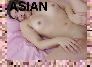 Asian girl shows pussy