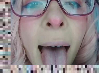 SEXY HOT ASMR EAR SUCKING GAMERGIRL