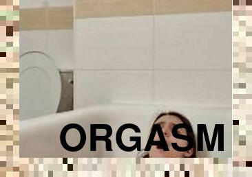 bagno, masturbarsi, orgasmi, fichette, amatoriali, rapporti-anali, ragazza-fidanzata, strette, innocenti, piccole